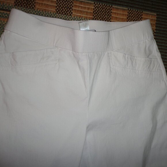 SIGNATURE SLIMMING by Christopher & Banks Capris P4 White Elastic Waist - Picture 6 of 10